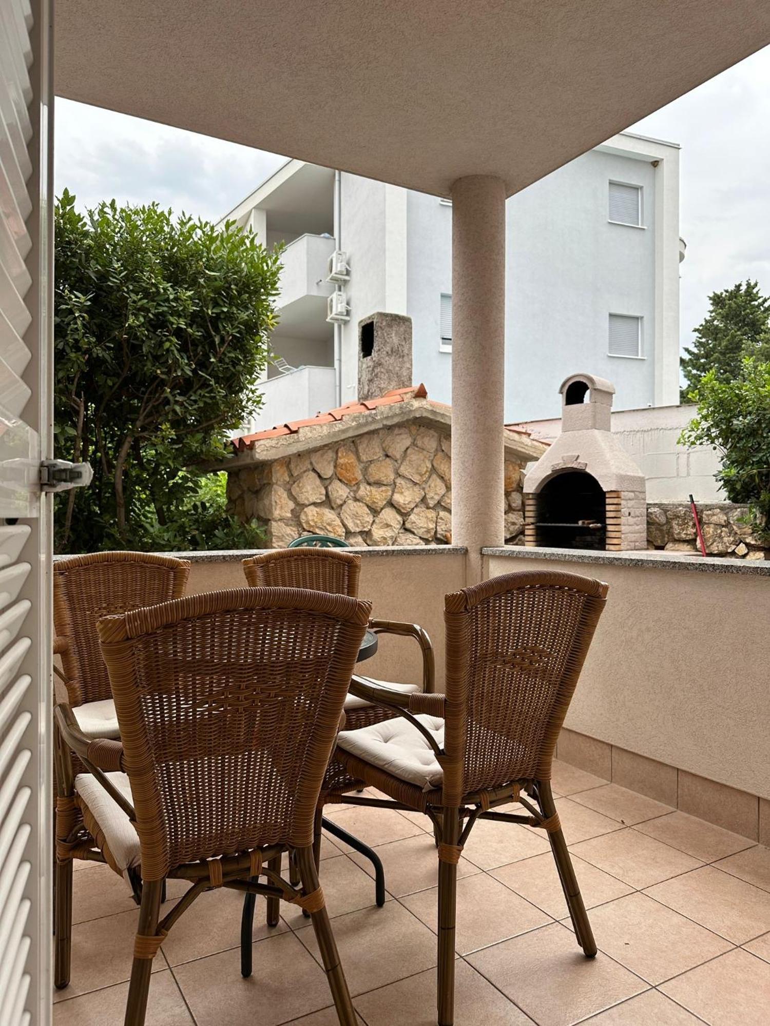 Apartmani Samec Novalja Exterior photo