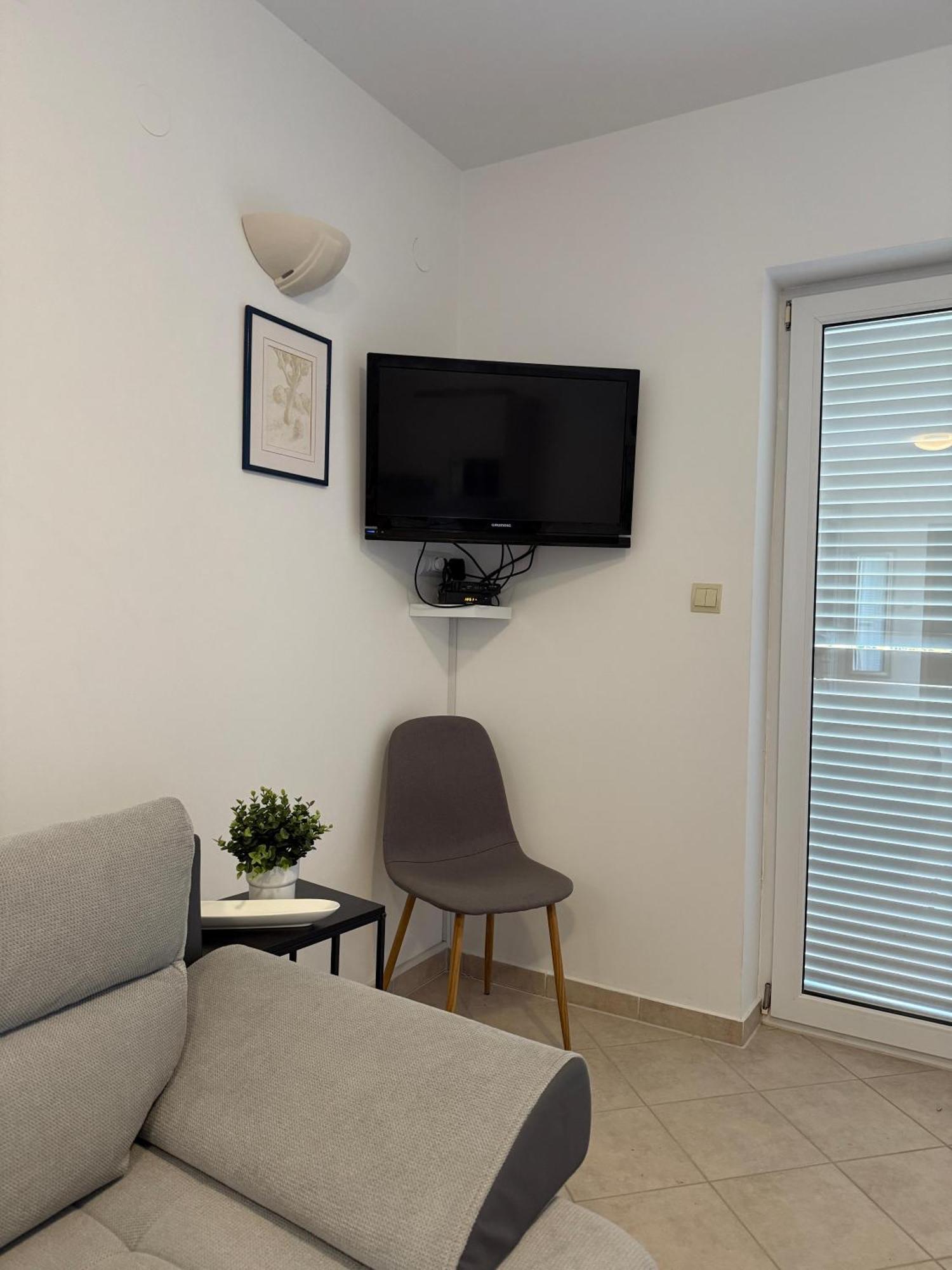 Apartmani Samec Novalja Exterior photo