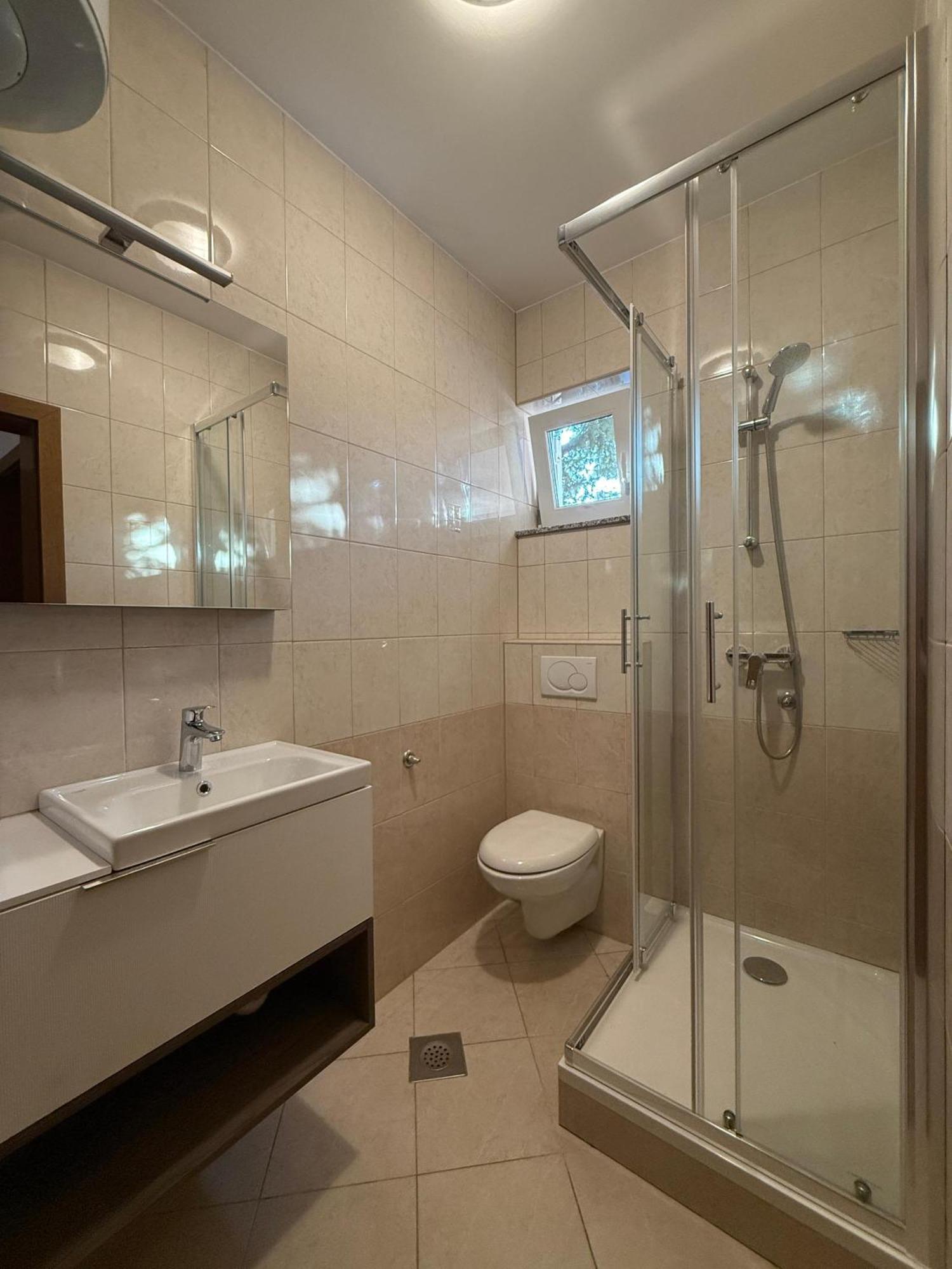 Apartmani Samec Novalja Exterior photo