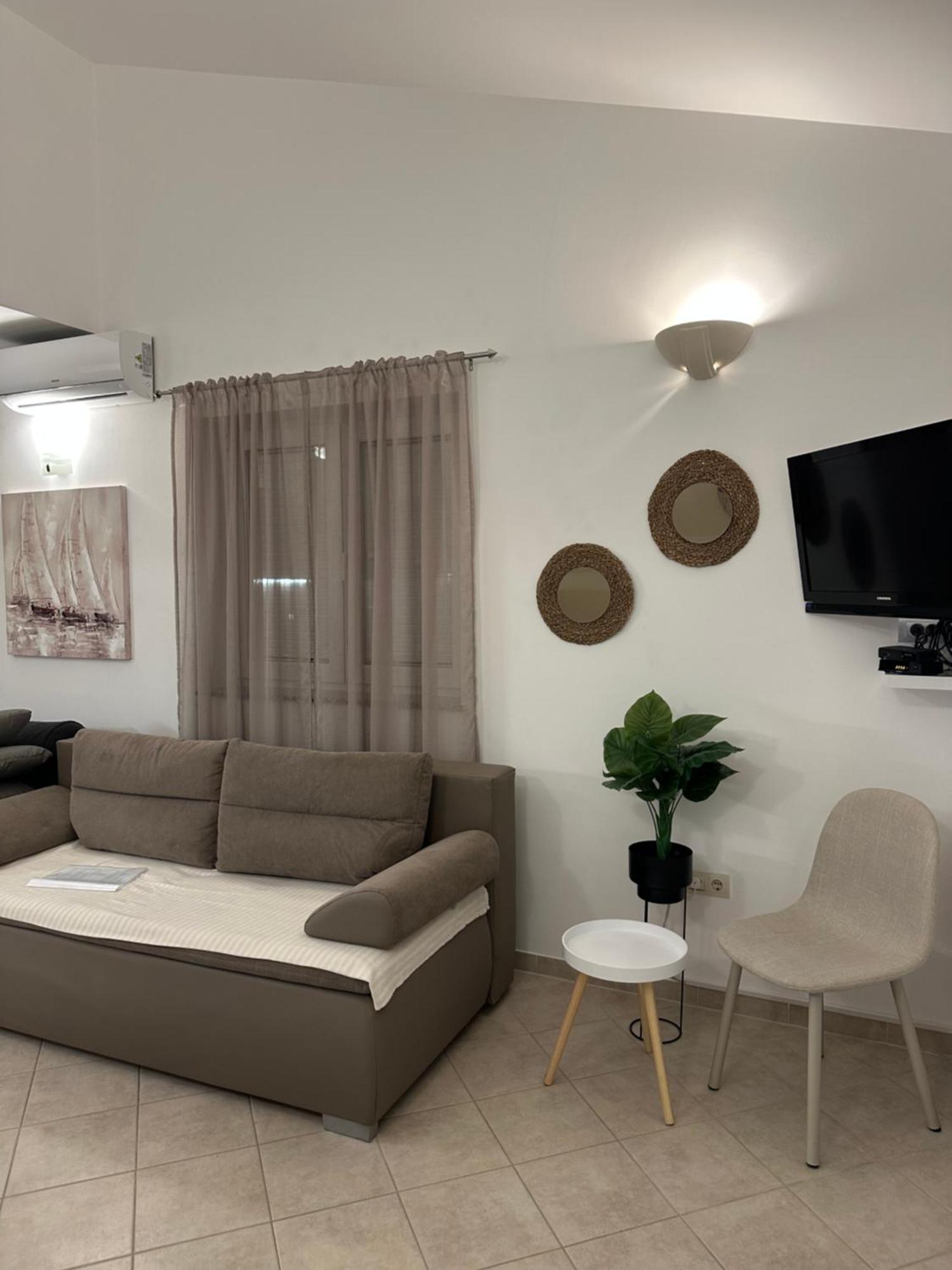 Apartmani Samec Novalja Exterior photo