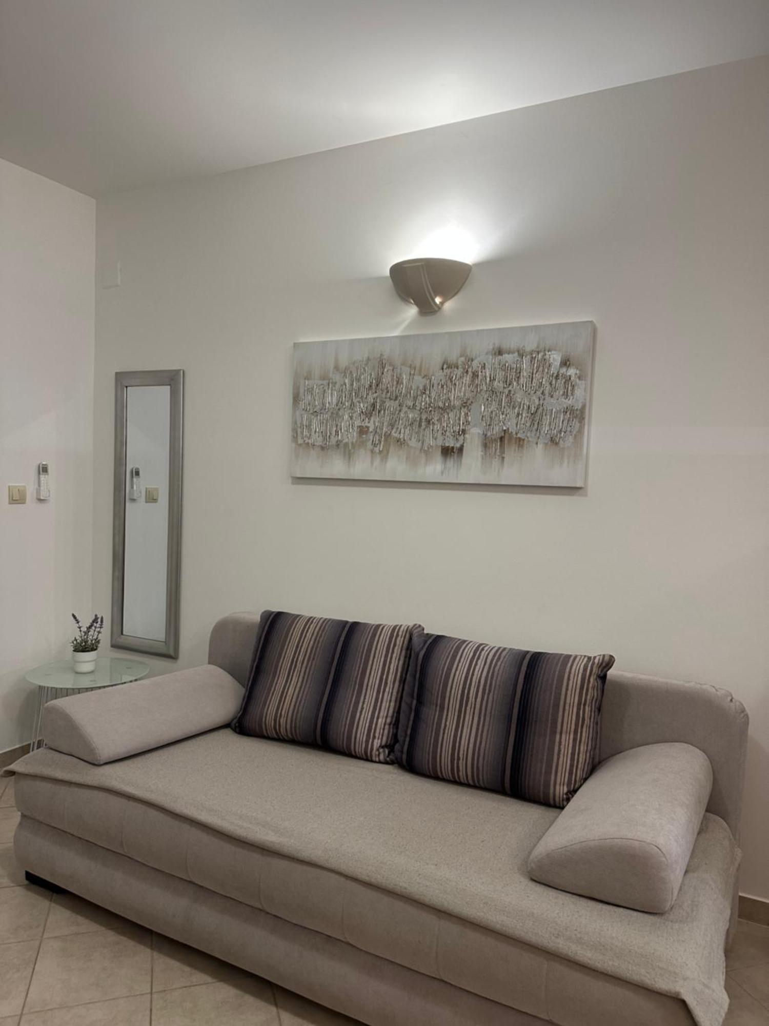 Apartmani Samec Novalja Exterior photo